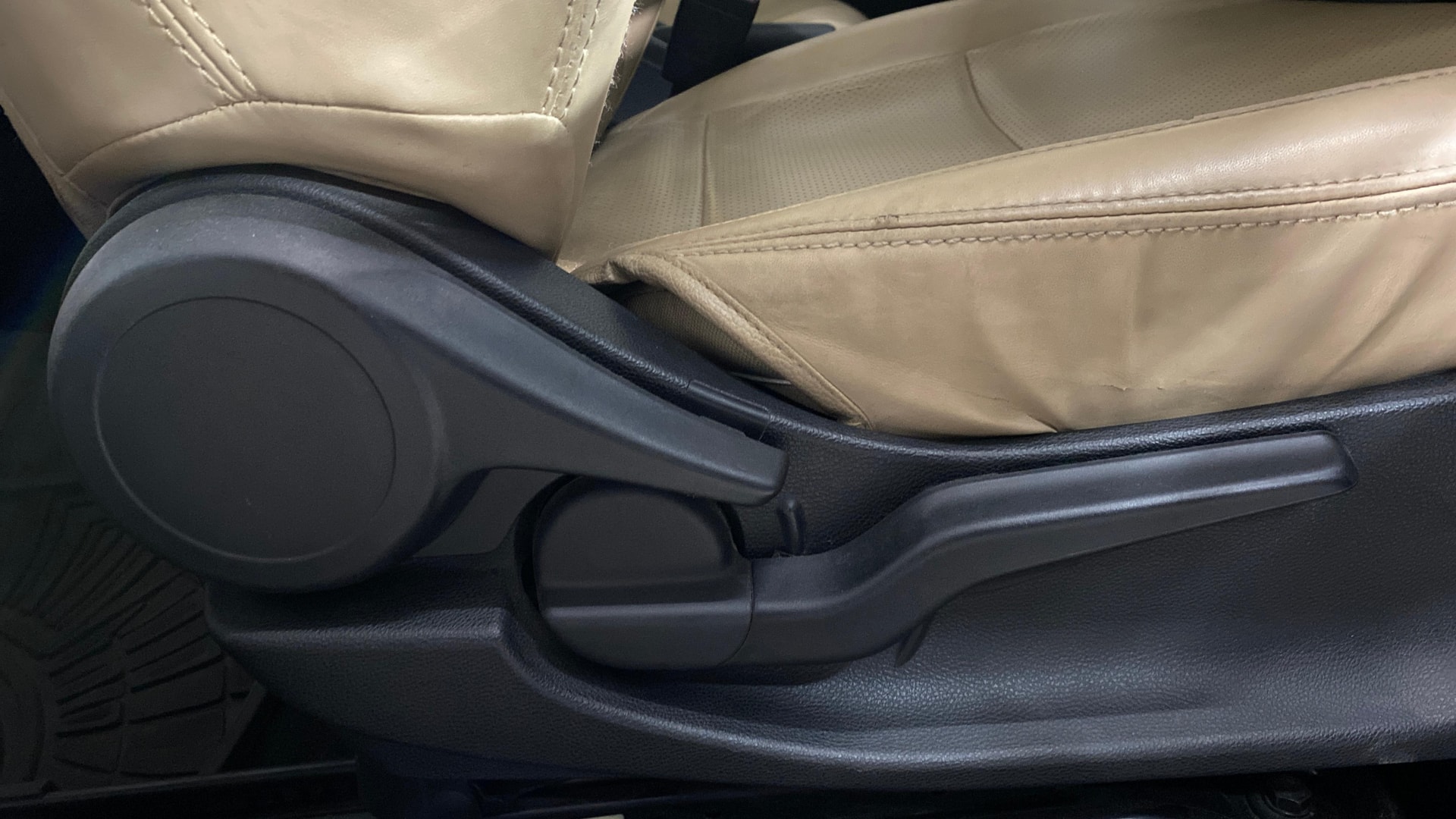 View 2022 Honda City ZX MT Diesel Anniversary Edition Image 19 Used 2022 Honda City ZX MT Diesel Anniversary Edition Image 19