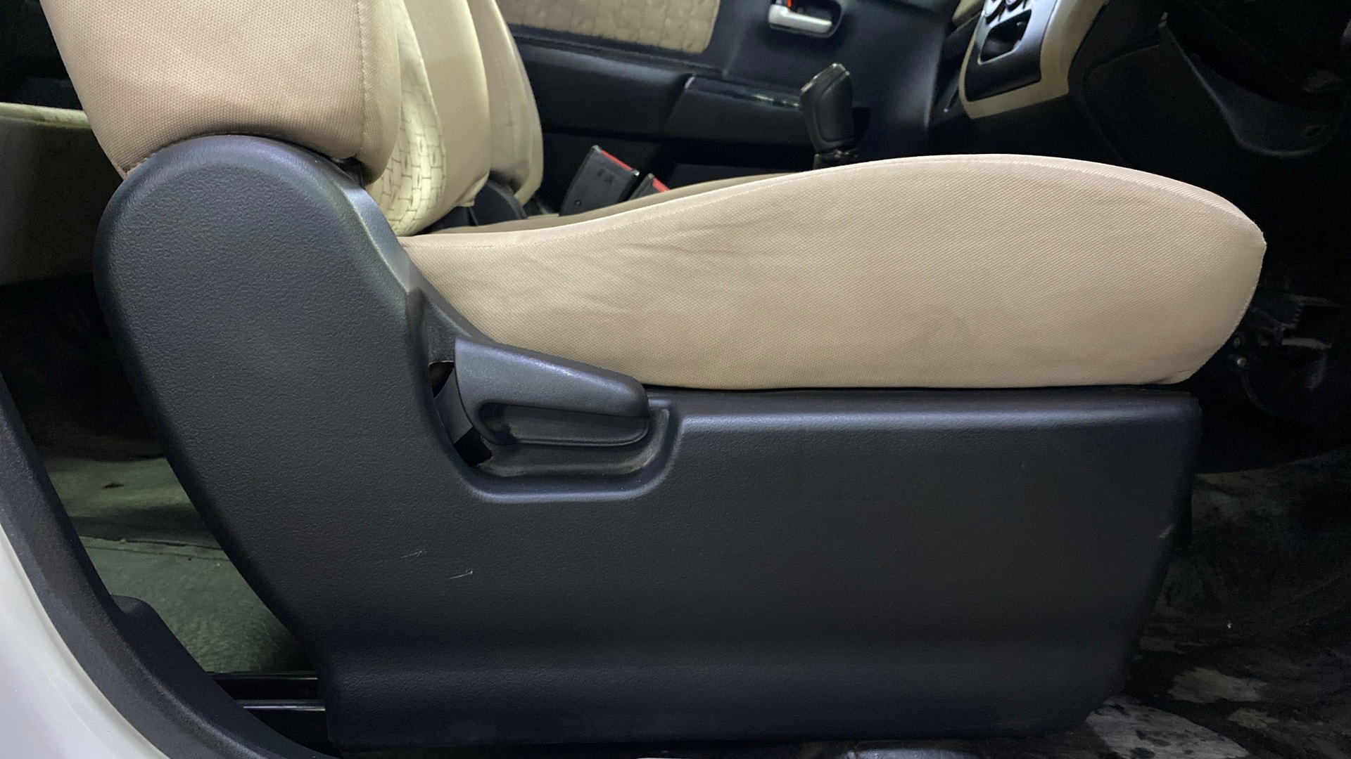 View 2018 Maruti Suzuki 1000 Base Variant Image 18 Used 2018 Maruti Suzuki 1000 Base Variant Image 18