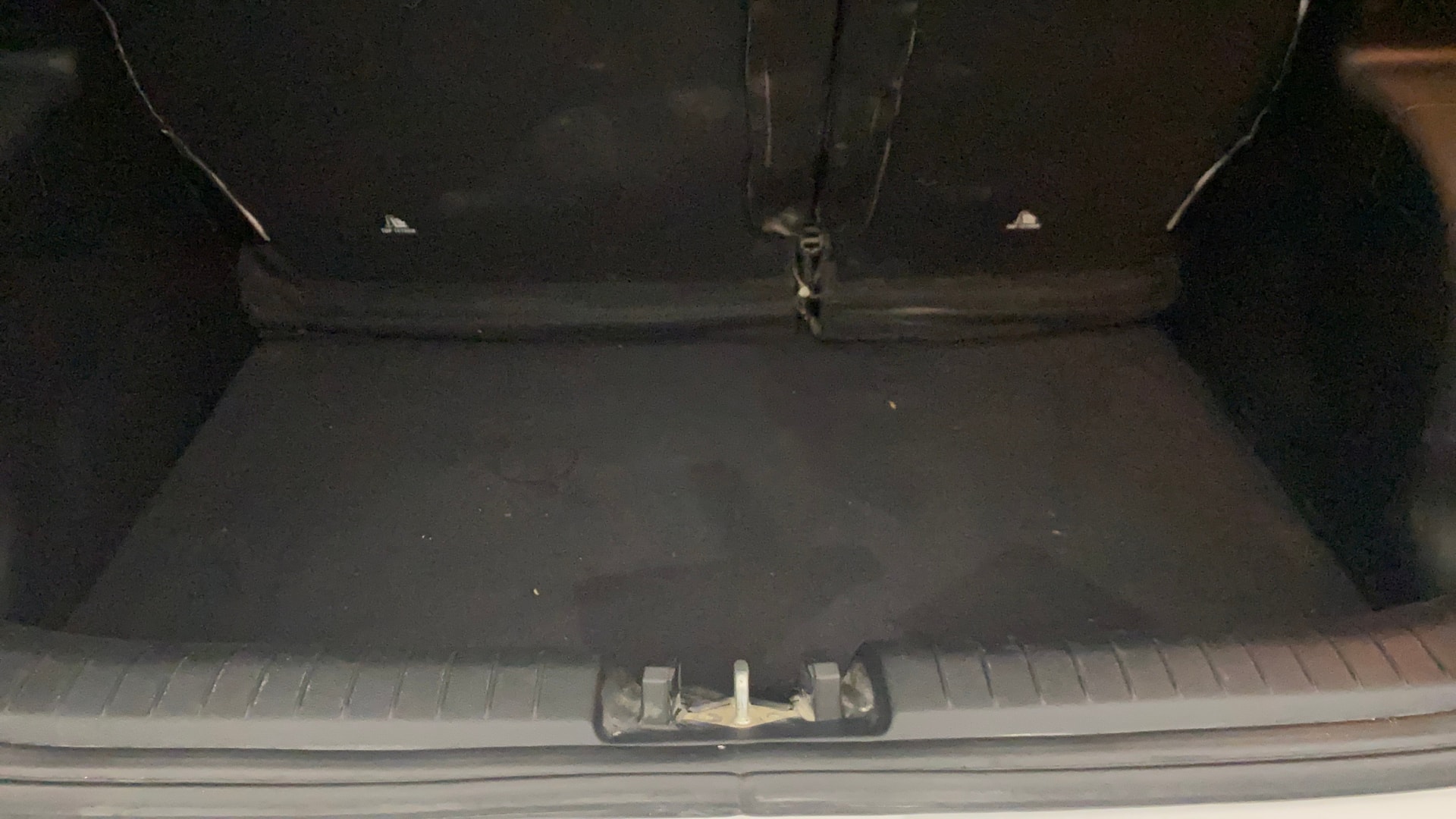 View 2019 Hyundai Venue SX (O) 1.0 iMT Petrol Image 7 Used 2019 Hyundai Venue SX (O) 1.0 iMT Petrol Image 7