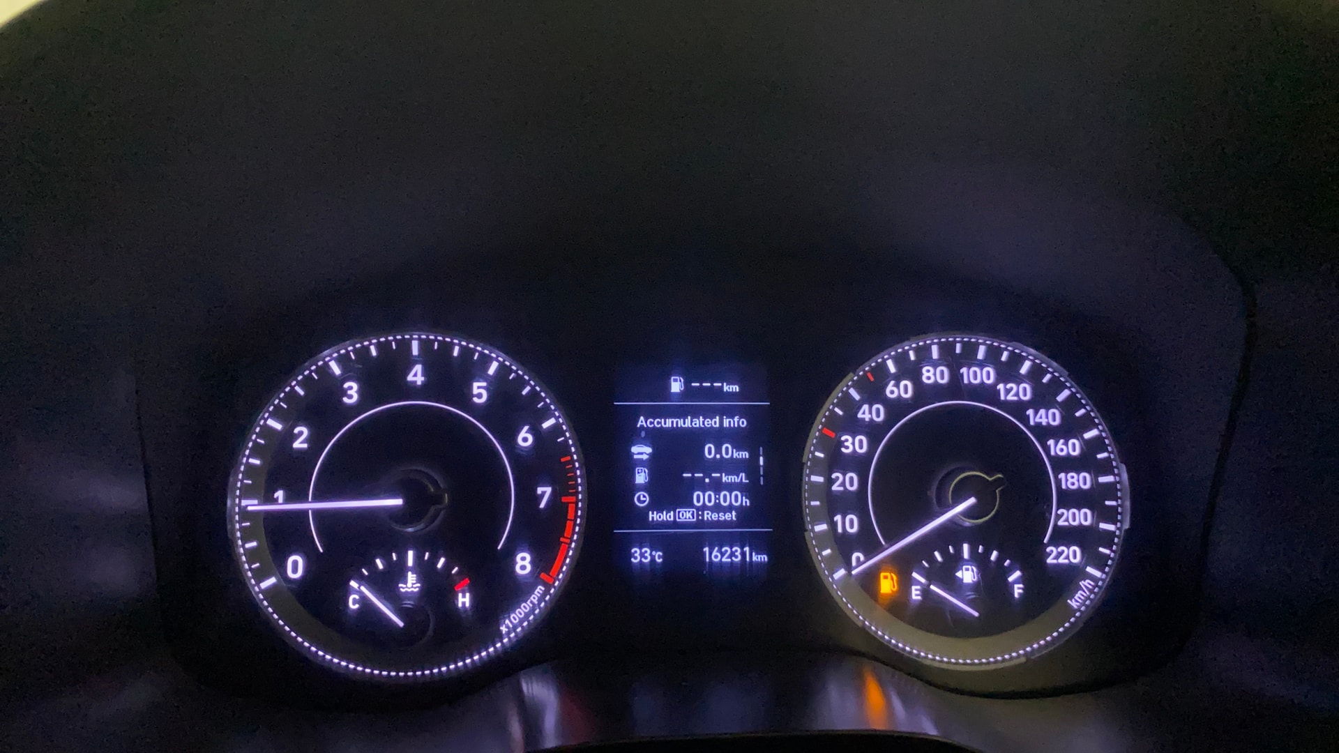 View 2019 Hyundai Venue SX (O) 1.0 iMT Petrol Image 22 Used 2019 Hyundai Venue SX (O) 1.0 iMT Petrol Image 22