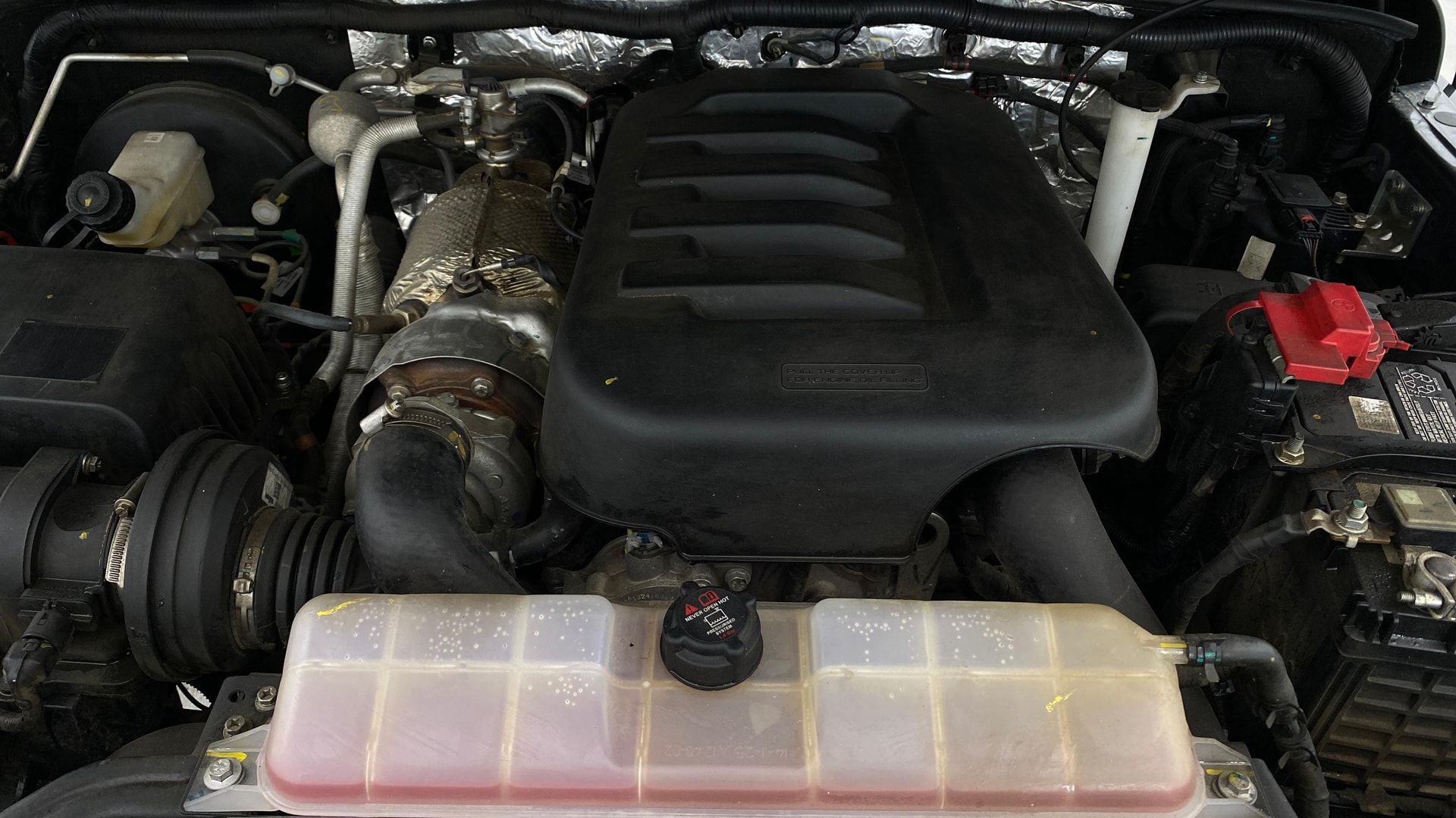 View 2025 Mahindra Thar Roxx AX3L Diesel 2WD MT Image 44 Used 2025 Mahindra Thar Roxx AX3L Diesel 2WD MT Image 44