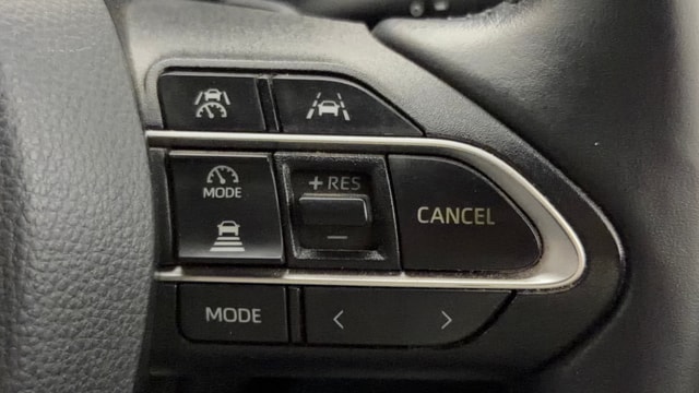 View Toyota Innova Hycross Image 3 Used Toyota Innova Hycross Image 3