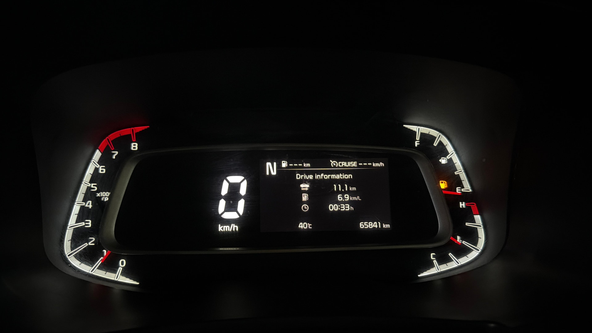 View 2022 Kia Sonet GTX Plus iMT Petrol Image 37 Used 2022 Kia Sonet GTX Plus iMT Petrol Image 37