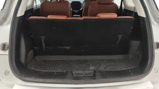 View MG Hector Plus Image 7 Used MG Hector Plus Image 7