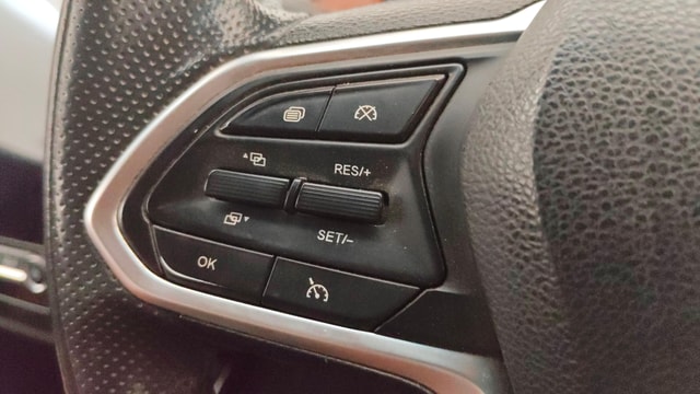 View MG Hector Plus Image 3 Used MG Hector Plus Image 3