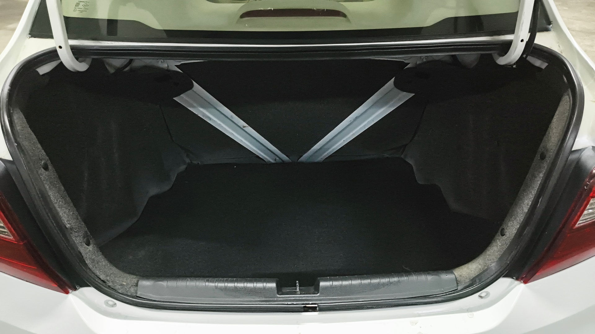 View 2017 Honda Amaze E MT Petrol BS IV Image 10 Used 2017 Honda Amaze E MT Petrol BS IV Image 10