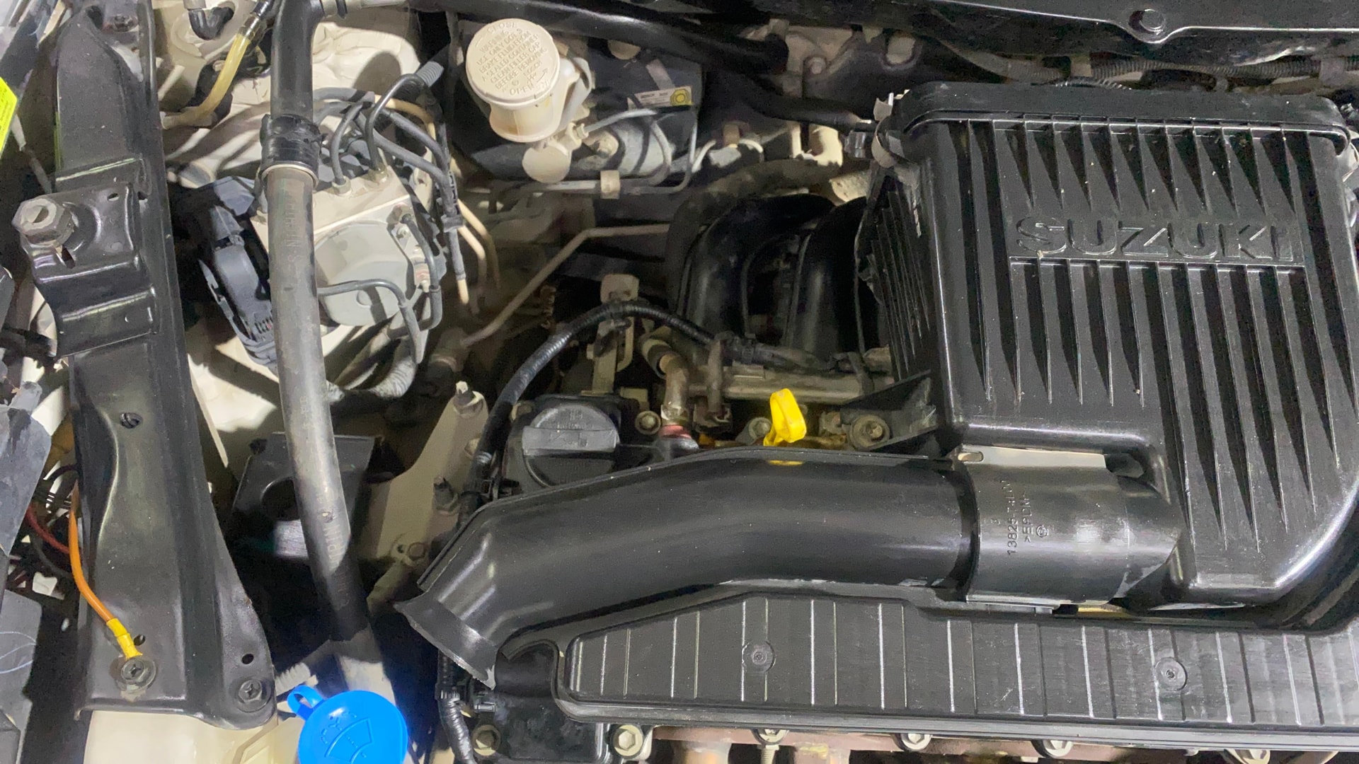 View 2017 Maruti Suzuki 1000 Base Variant Image 23 Used 2017 Maruti Suzuki 1000 Base Variant Image 23