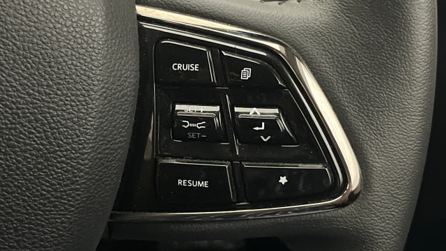 View Mahindra XUV700 Image 3 Used Mahindra XUV700 Image 3
