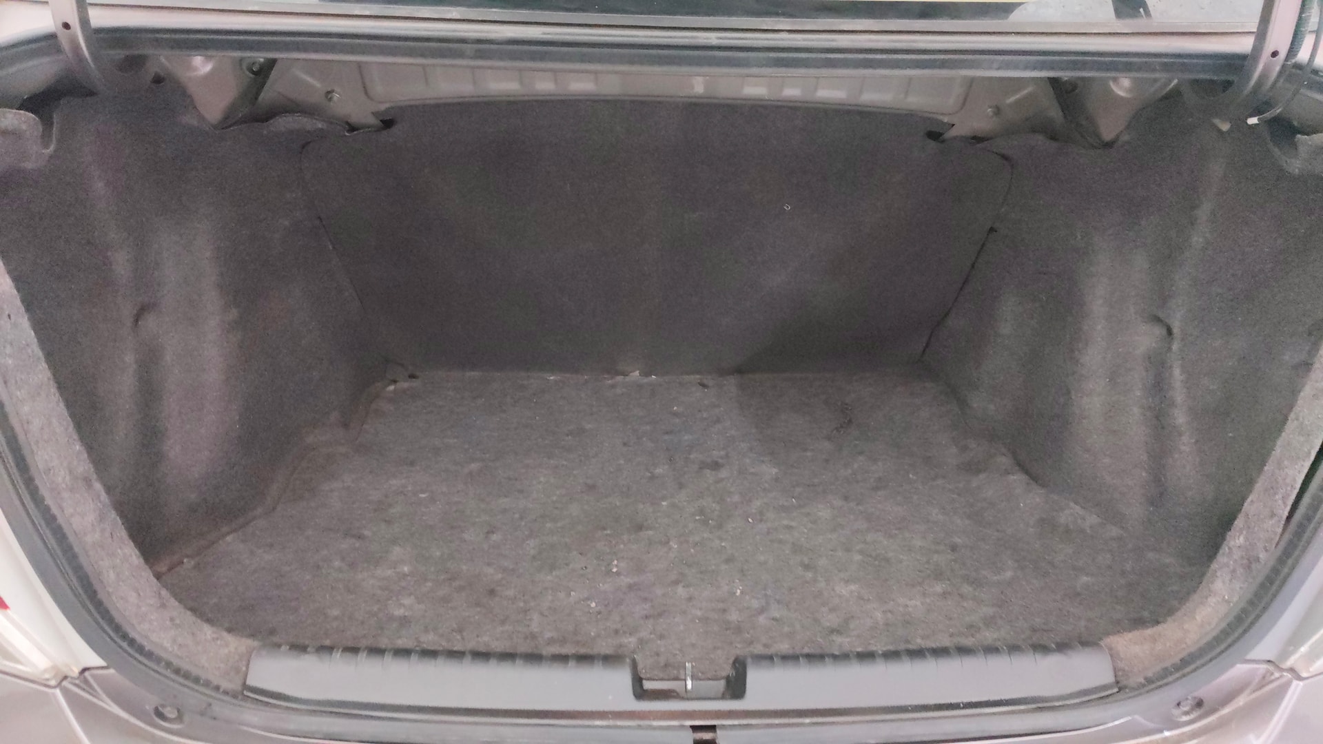 View 2015 Honda Amaze E MT Petrol BS IV Image 10 Used 2015 Honda Amaze E MT Petrol BS IV Image 10