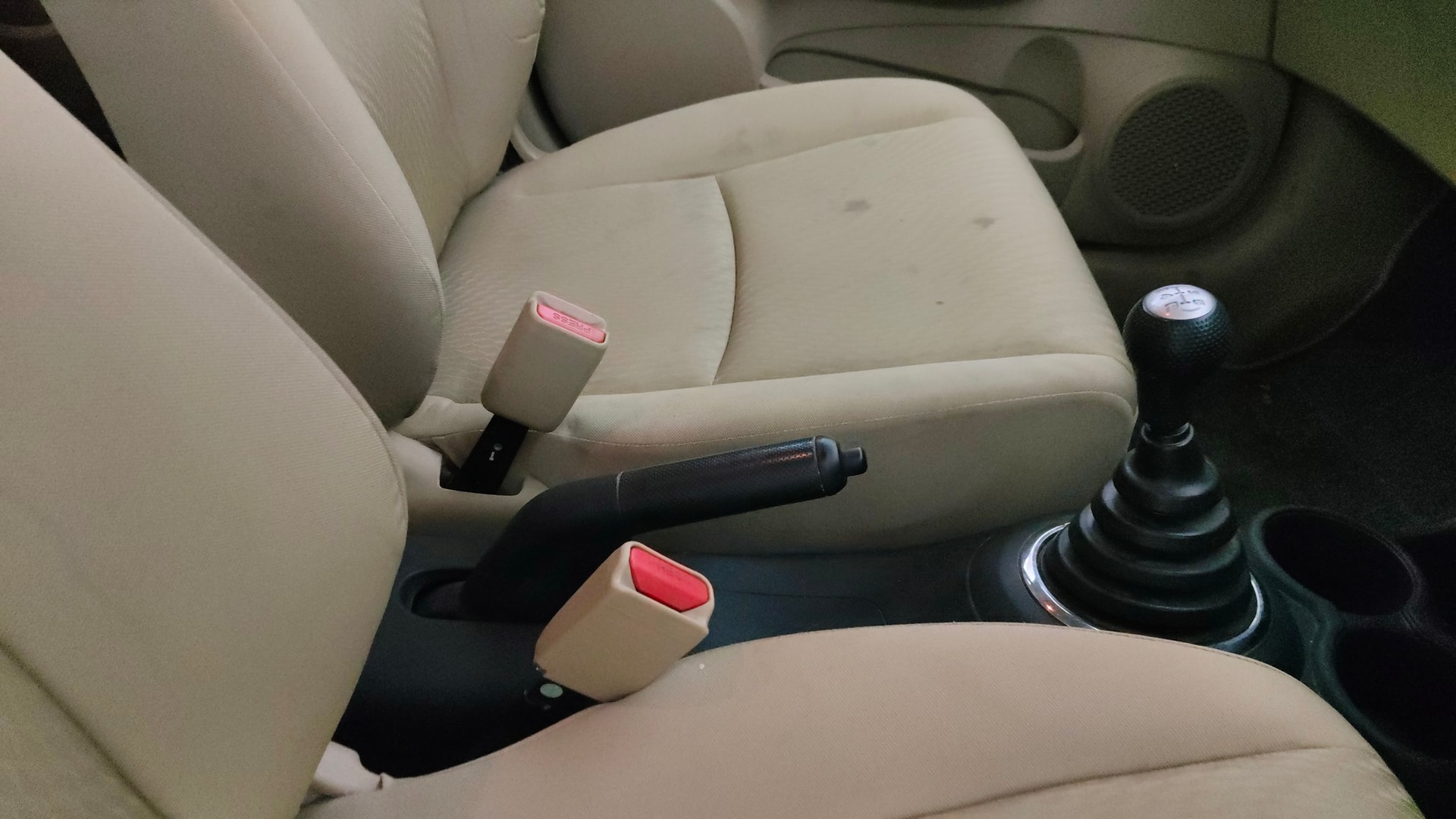 View 2015 Honda Amaze E MT Petrol BS IV Image 38 Used 2015 Honda Amaze E MT Petrol BS IV Image 38