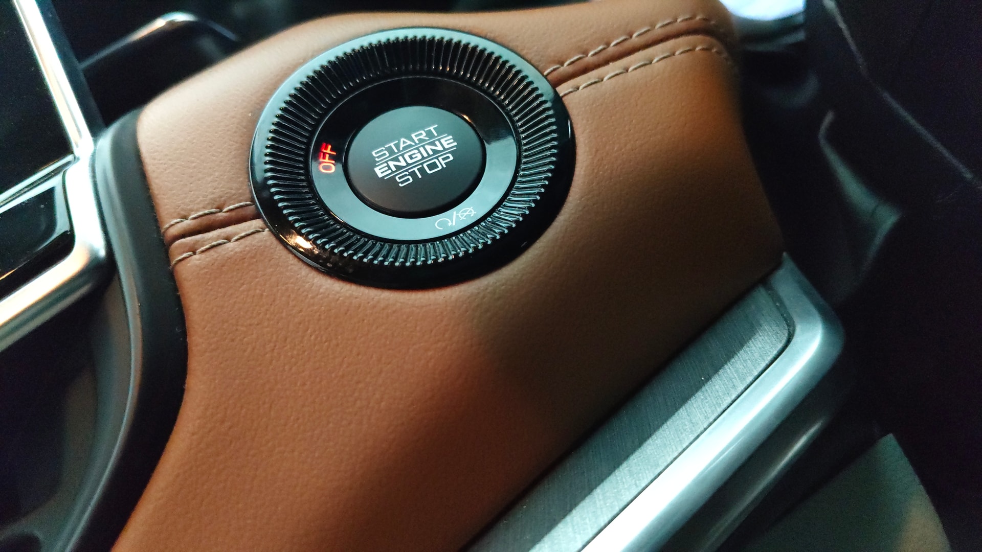 View 2023 Jeep Compass Limited (O)1.4 Multi AIR Petrol DDCT AT BS IV Image 36 Used 2023 Jeep Compass Limited (O)1.4 Multi AIR Petrol DDCT AT BS IV Image 36