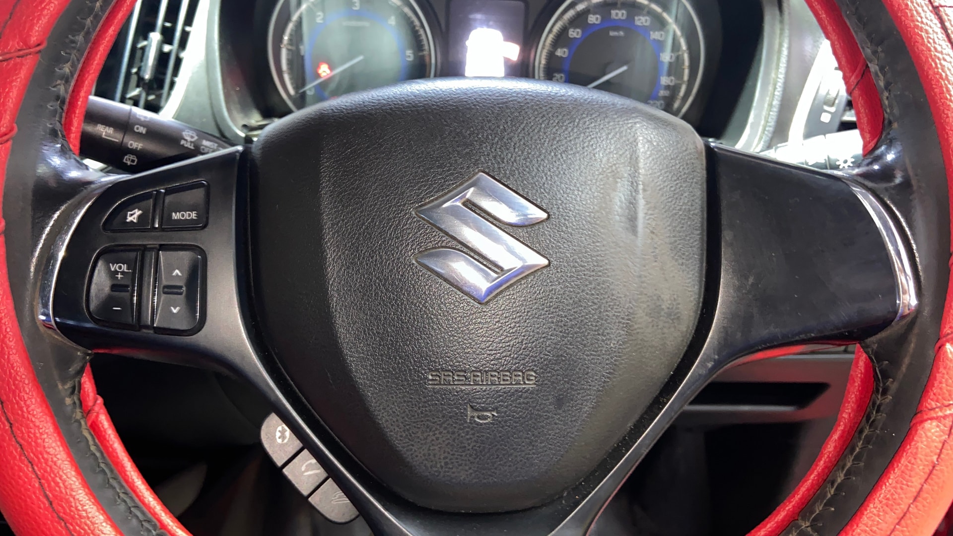 View 2016 Maruti Suzuki 1000 Base Variant Image 3 Used 2016 Maruti Suzuki 1000 Base Variant Image 3