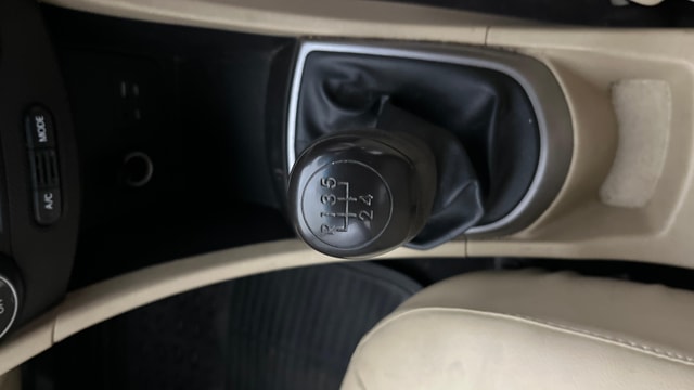 View Hyundai Fluidic Verna Image 39 Used Hyundai Fluidic Verna Image 39