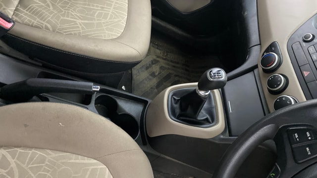 View Hyundai Xcent Image 37 Used Hyundai Xcent Image 37