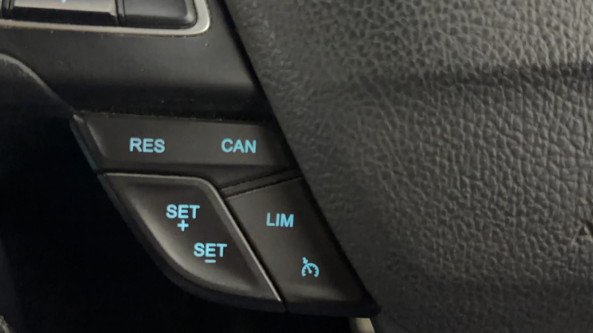 View 2019 Ford EcoSport 1.5 TDCi Diesel Ambiente BS IV Image 3 Used 2019 Ford EcoSport 1.5 TDCi Diesel Ambiente BS IV Image 3