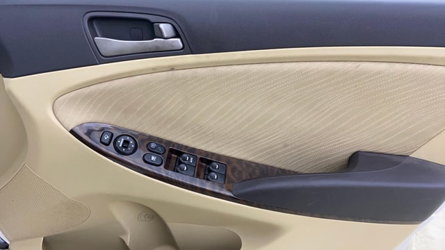 View Hyundai Verna Image 33 Used Hyundai Verna Image 33