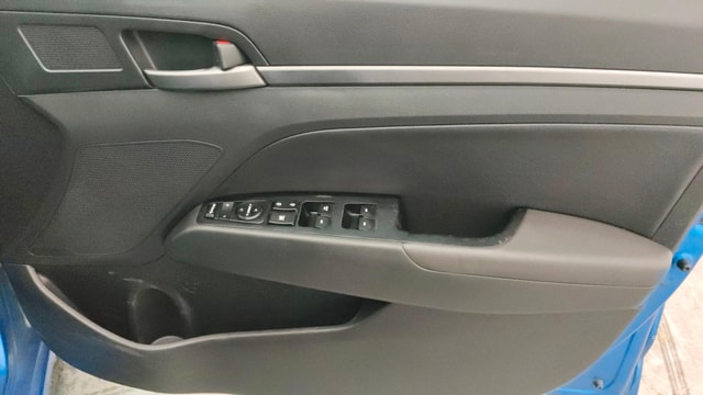 View Hyundai Elantra Image 35 Used Hyundai Elantra Image 35