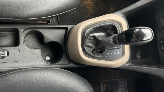 View Hyundai Grand i10 Image 38 Used Hyundai Grand i10 Image 38