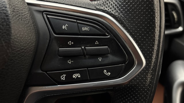 View MG Hector Plus Image 3 Used MG Hector Plus Image 3
