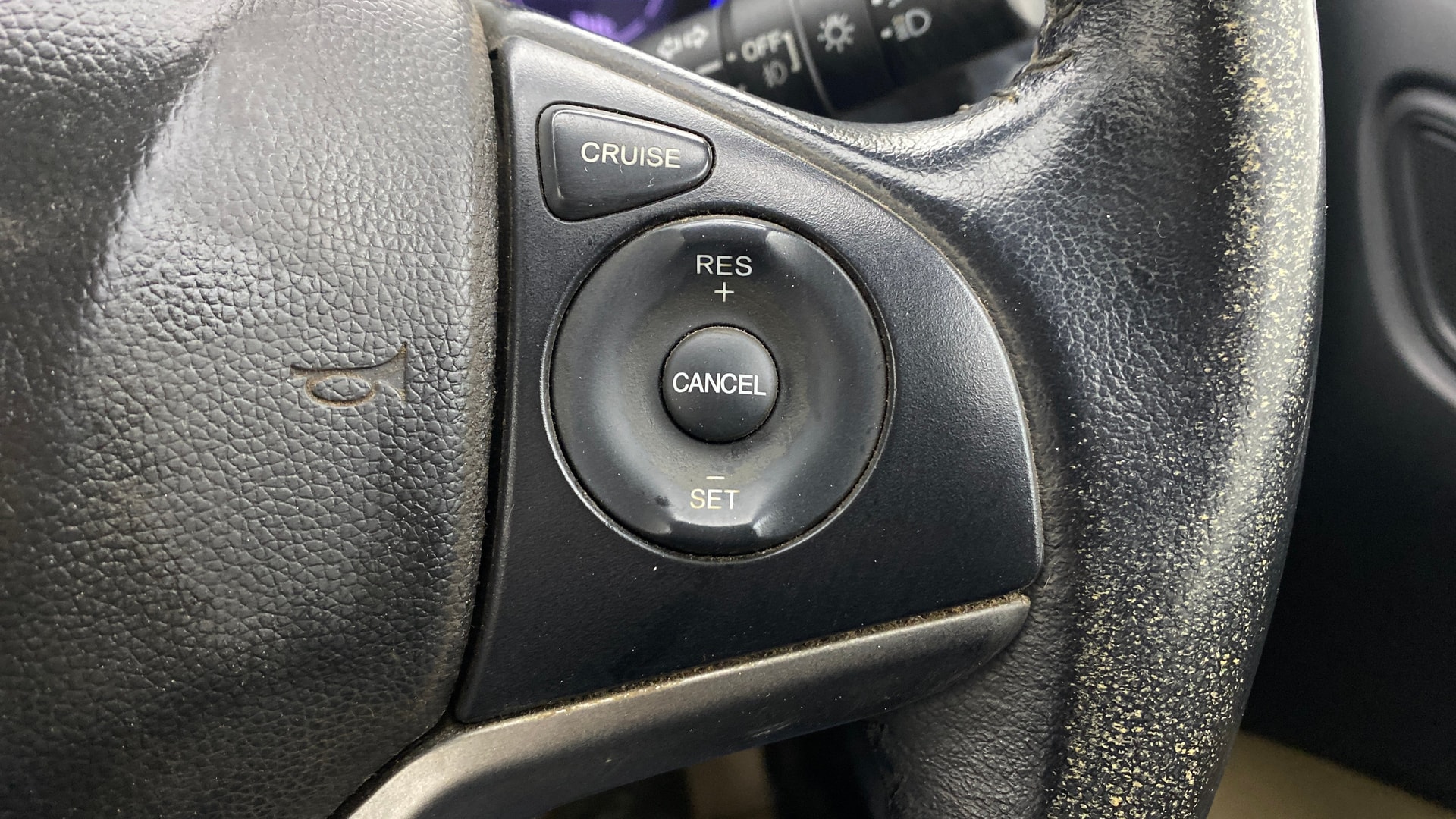 View 2015 Honda City ZX MT Diesel Anniversary Edition Image 3 Used 2015 Honda City ZX MT Diesel Anniversary Edition Image 3