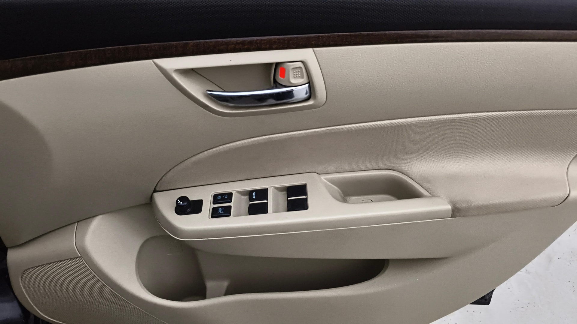 View 2015 Maruti Suzuki 1000 Base Variant Image 36 Used 2015 Maruti Suzuki 1000 Base Variant Image 36