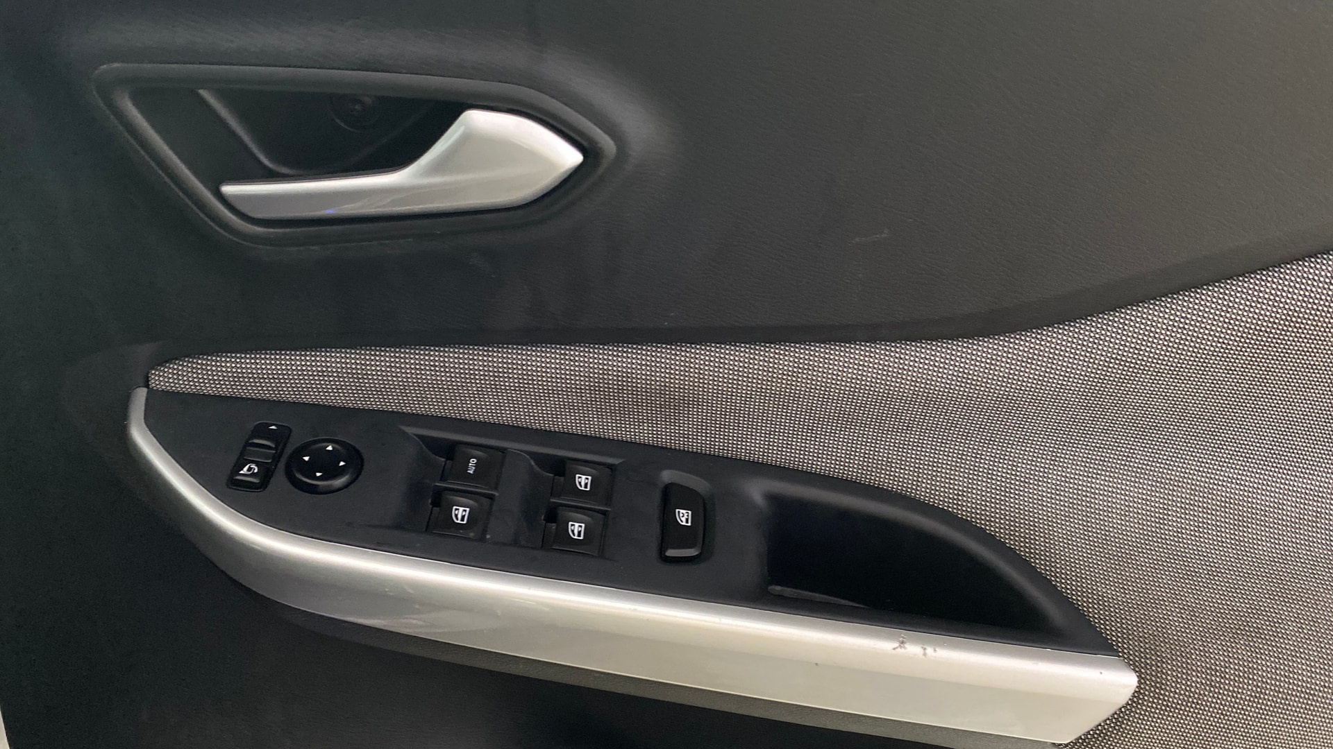 View 2022 Nissan Magnite Turbo XV Image 38 Used 2022 Nissan Magnite Turbo XV Image 38