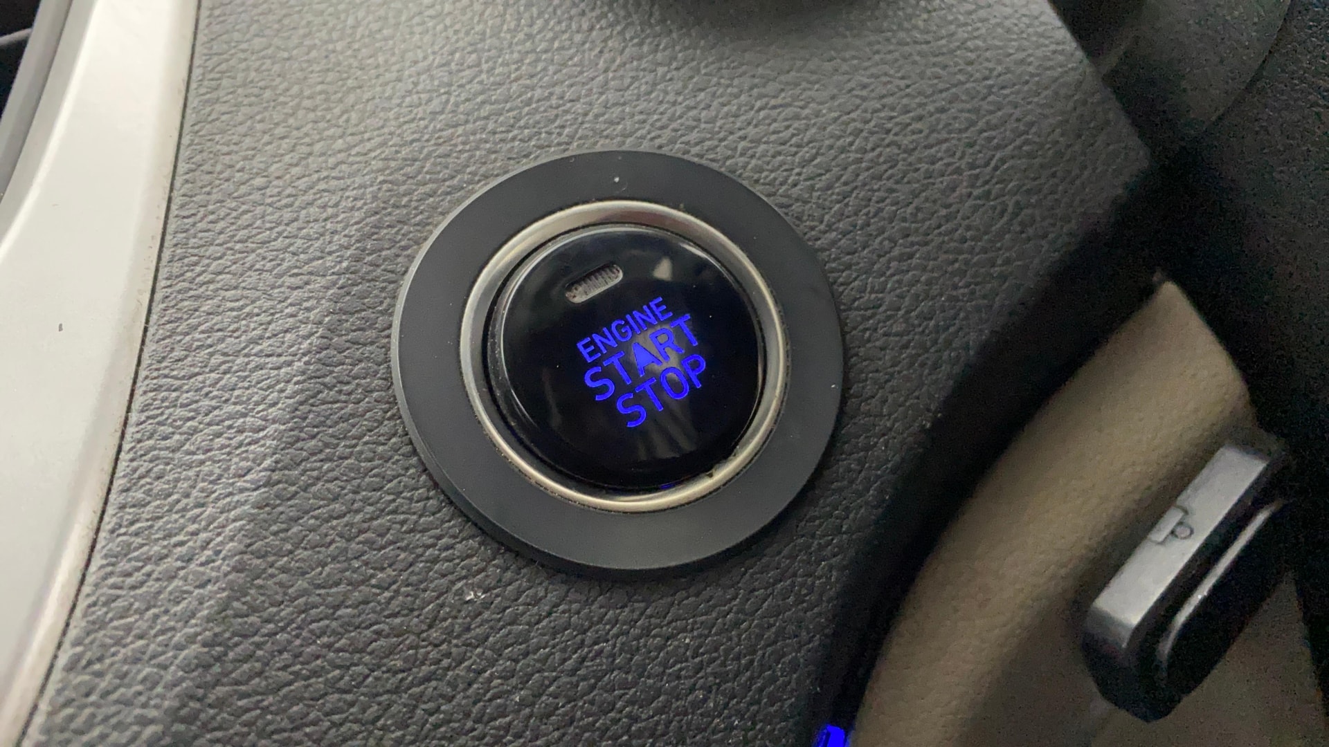 View 2018 Hyundai Verna 1.6 VTVT SX (O) AT Image 36 Used 2018 Hyundai Verna 1.6 VTVT SX (O) AT Image 36