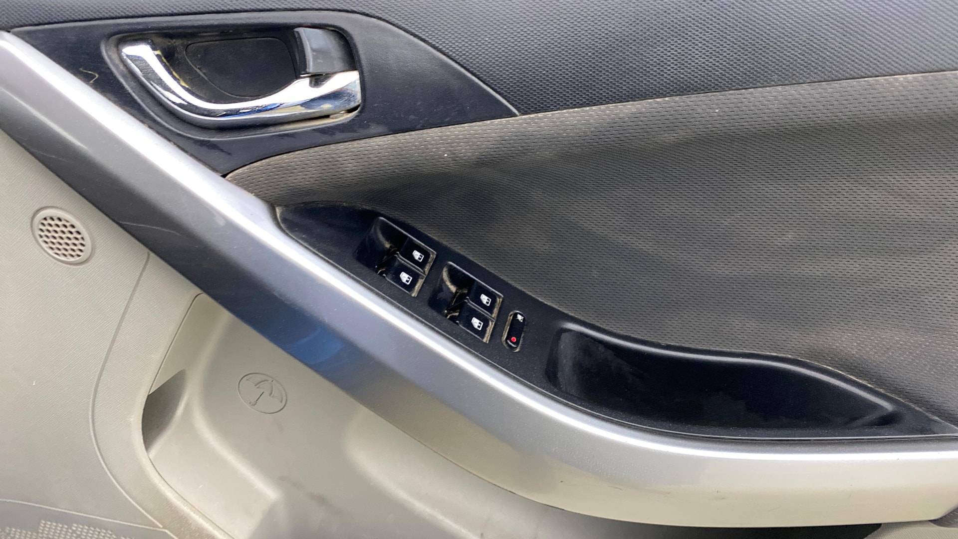 View 2019 Tata Nexon XZ Plus Diesel Image 33 Used 2019 Tata Nexon XZ Plus Diesel Image 33
