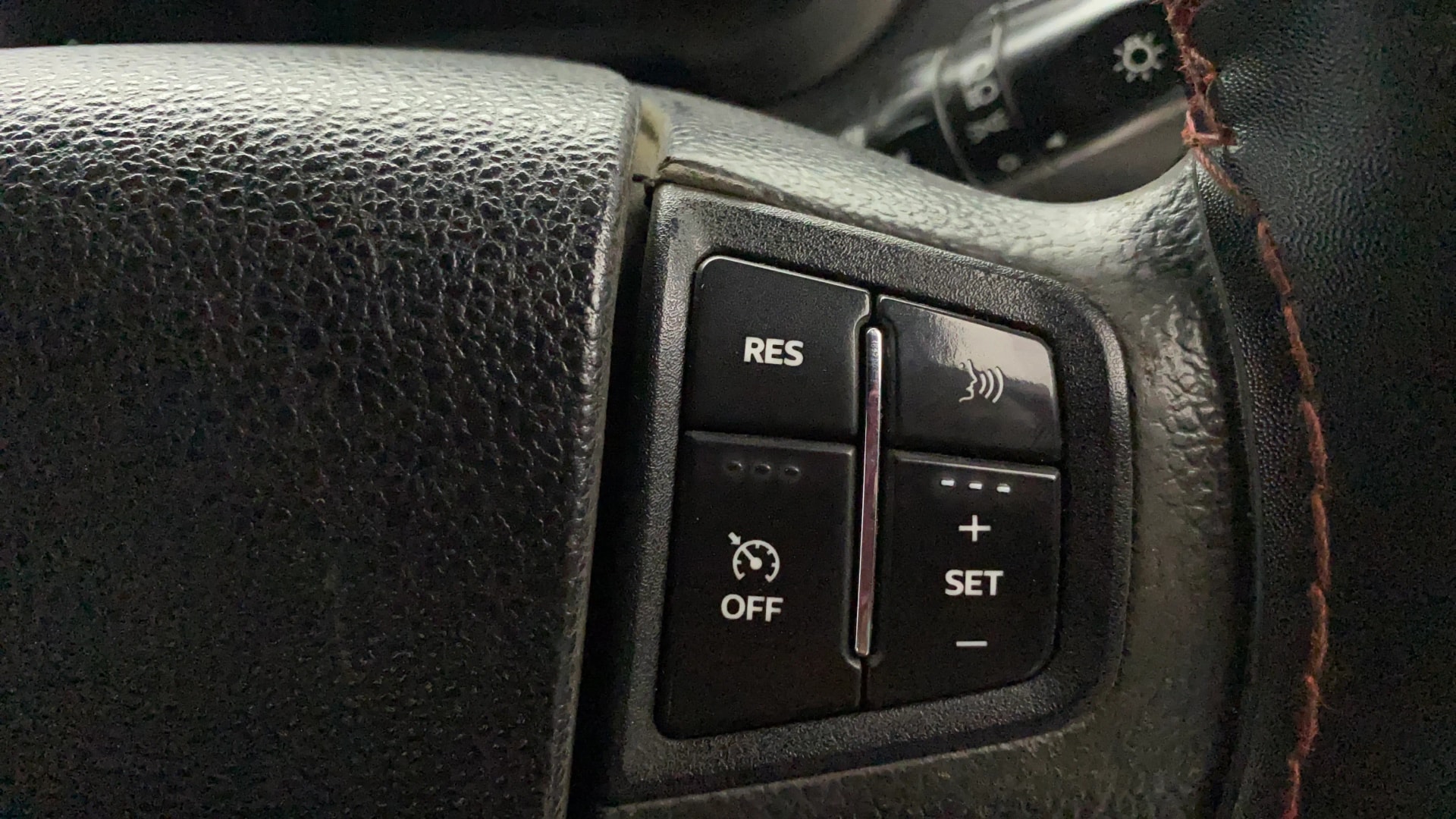View 2024 Mahindra Thar AX Standard Manual Soft Top 6 Seater Image 3 Used 2024 Mahindra Thar AX Standard Manual Soft Top 6 Seater Image 3