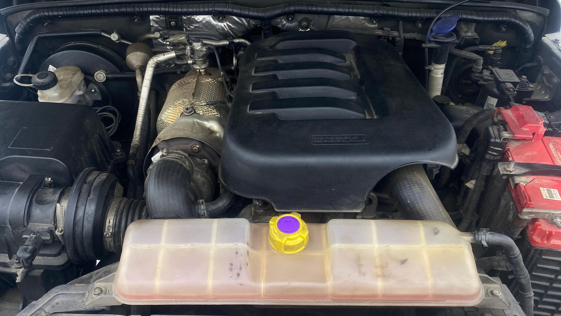 View 2021 Mahindra Thar AX Standard Manual Soft Top 6 Seater Image 42 Used 2021 Mahindra Thar AX Standard Manual Soft Top 6 Seater Image 42