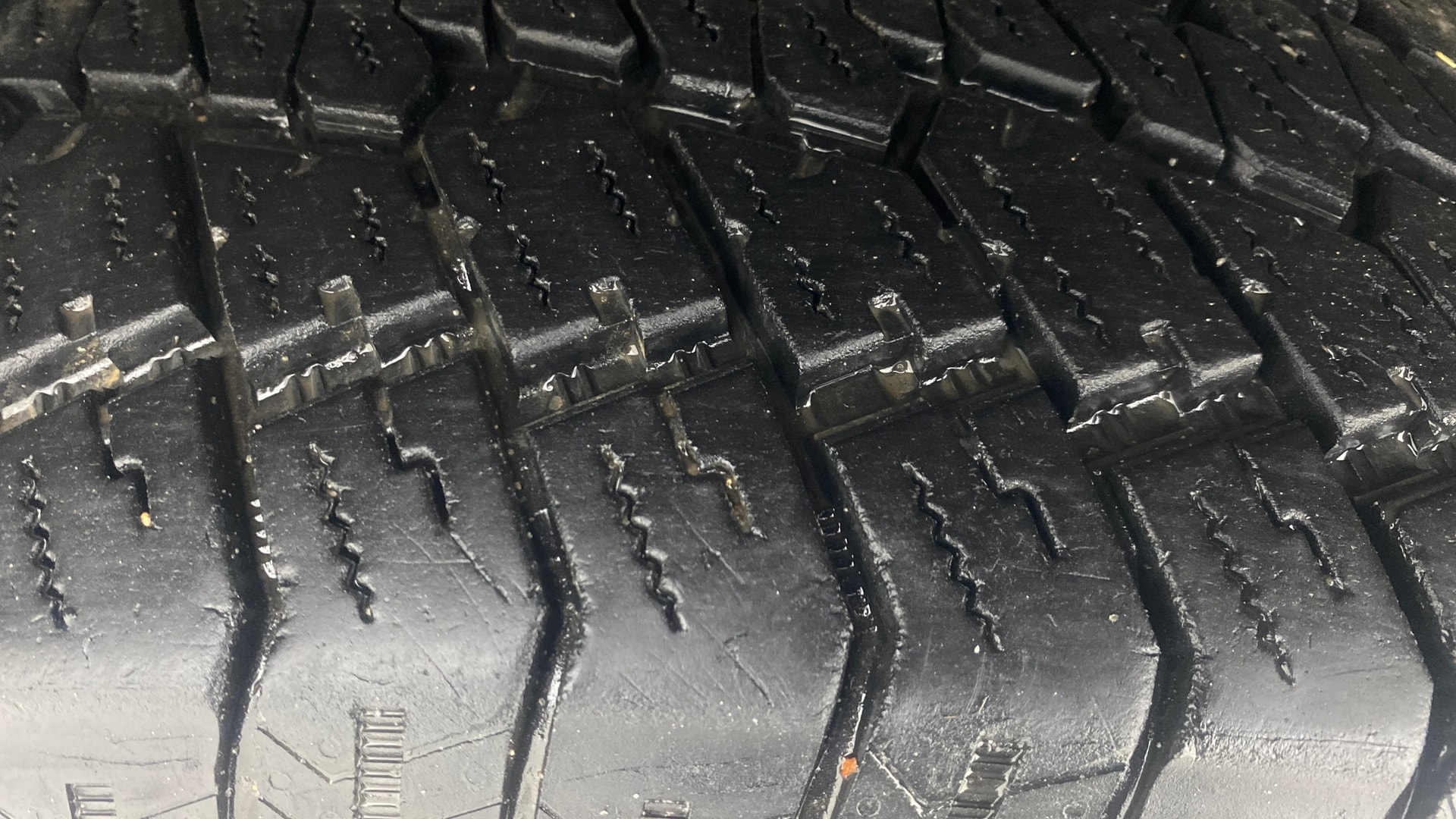 View 2021 Mahindra Thar AX Standard Manual Soft Top 6 Seater Image 15 Used 2021 Mahindra Thar AX Standard Manual Soft Top 6 Seater Image 15