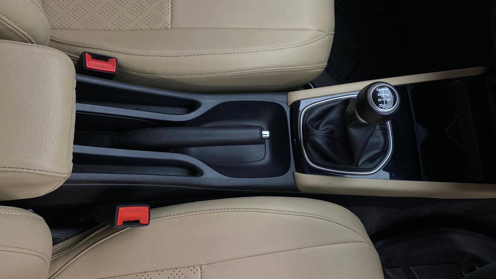 View 2024 Honda City ZX MT Diesel Anniversary Edition Image 41 Used 2024 Honda City ZX MT Diesel Anniversary Edition Image 41