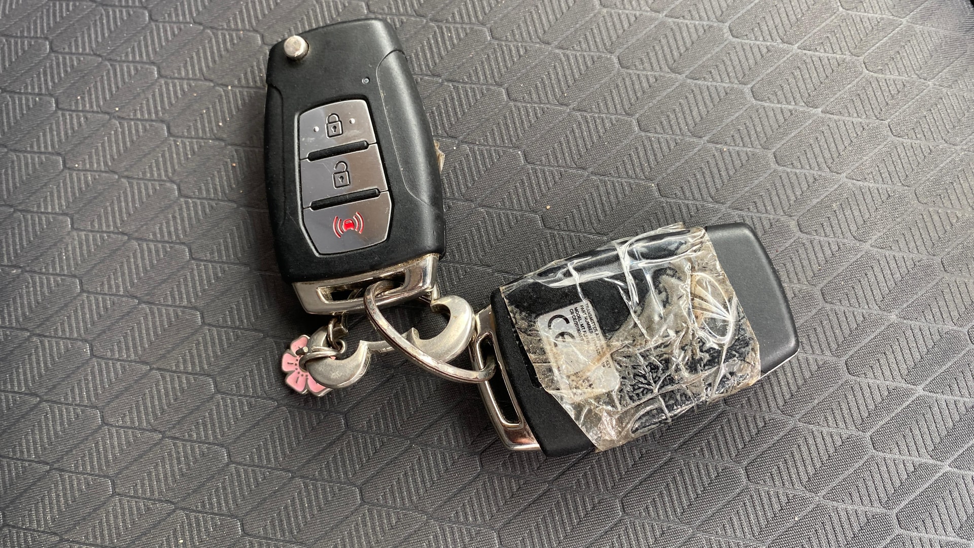 View 2019 Mahindra XUV300 W4 Petrol BS IV Image 28 Used 2019 Mahindra XUV300 W4 Petrol BS IV Image 28