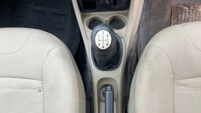 View Nissan Terrano Image 38 Used Nissan Terrano Image 38