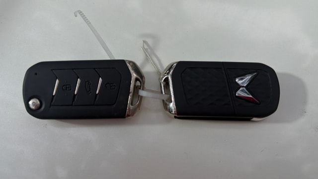 View Mahindra XUV300 Image 19 Used Mahindra XUV300 Image 19