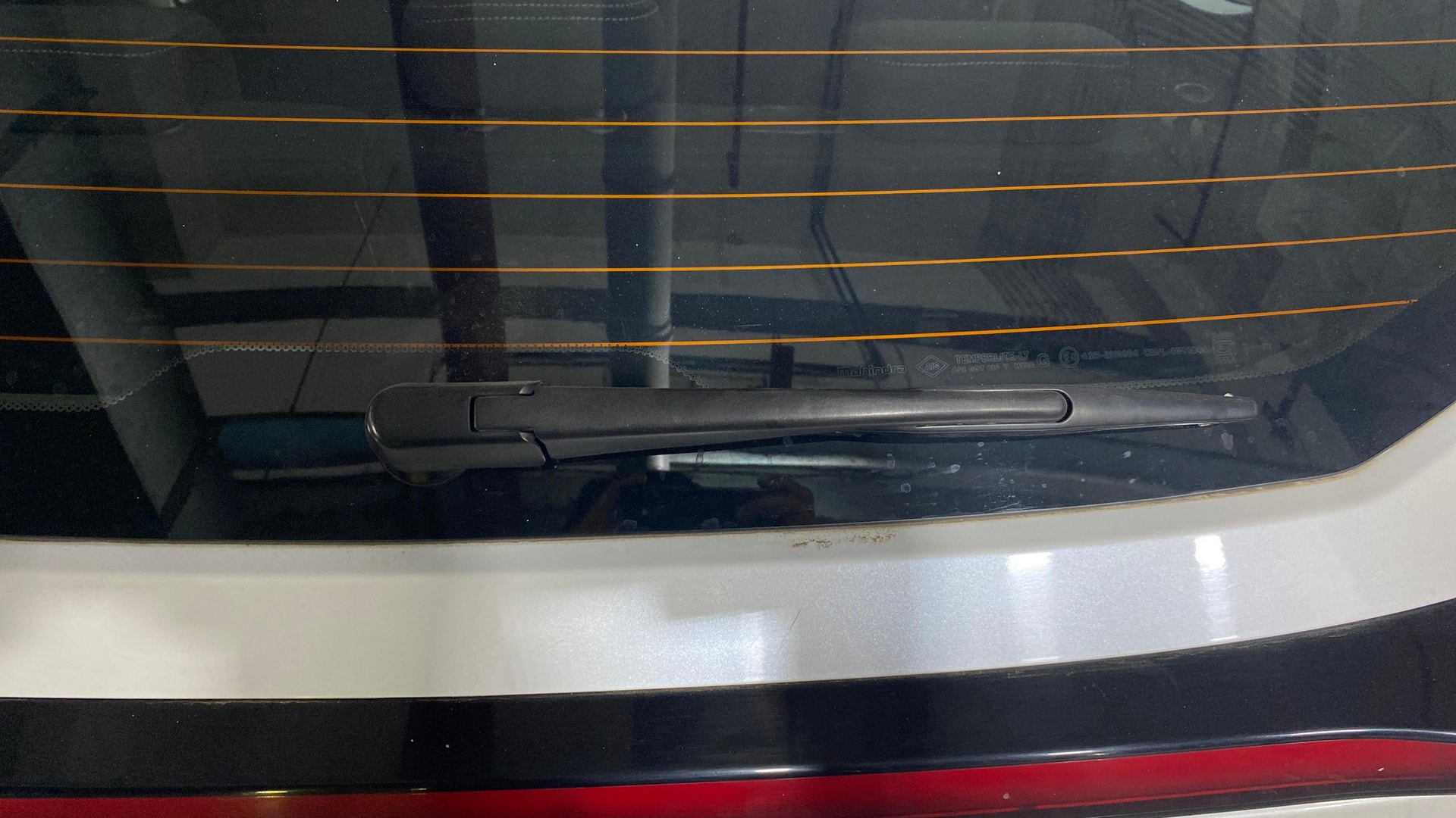 View 2024 Mahindra XUV 3XO AX5 1.2 L TCMPFi AT Image 24 Used 2024 Mahindra XUV 3XO AX5 1.2 L TCMPFi AT Image 24