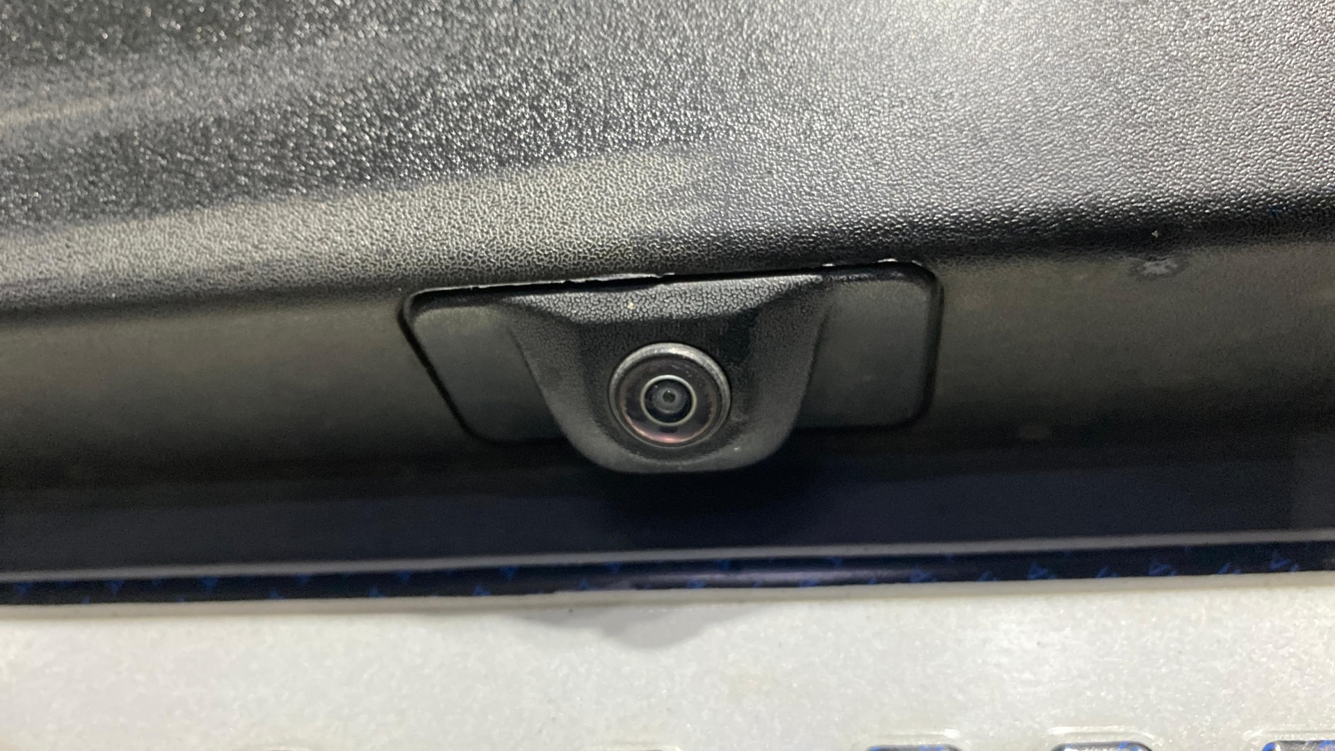View 2024 Mahindra XUV 3XO AX5 1.2 L TCMPFi AT Image 16 Used 2024 Mahindra XUV 3XO AX5 1.2 L TCMPFi AT Image 16