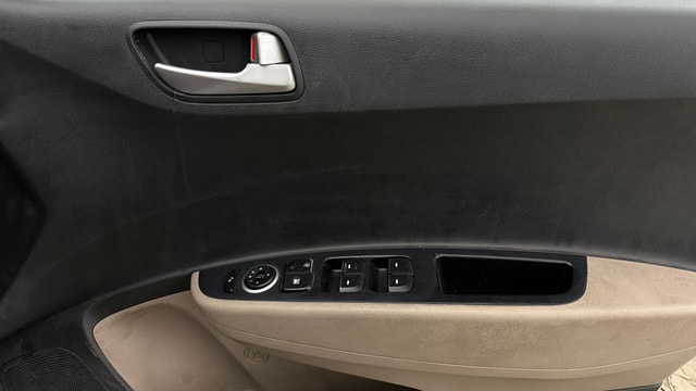 View Hyundai Grand i10 Image 32 Used Hyundai Grand i10 Image 32
