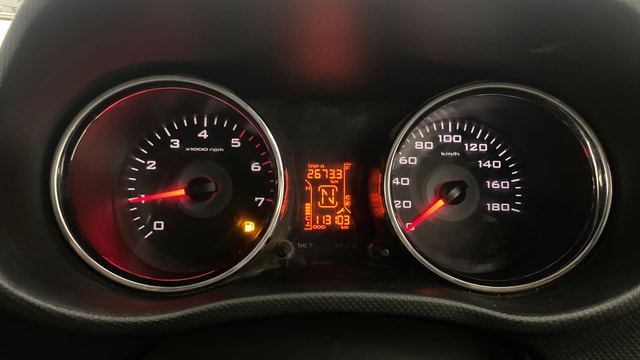 View Mahindra TUV300 Image 34 Used Mahindra TUV300 Image 34
