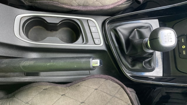 View MG Hector Image 43 Used MG Hector Image 43