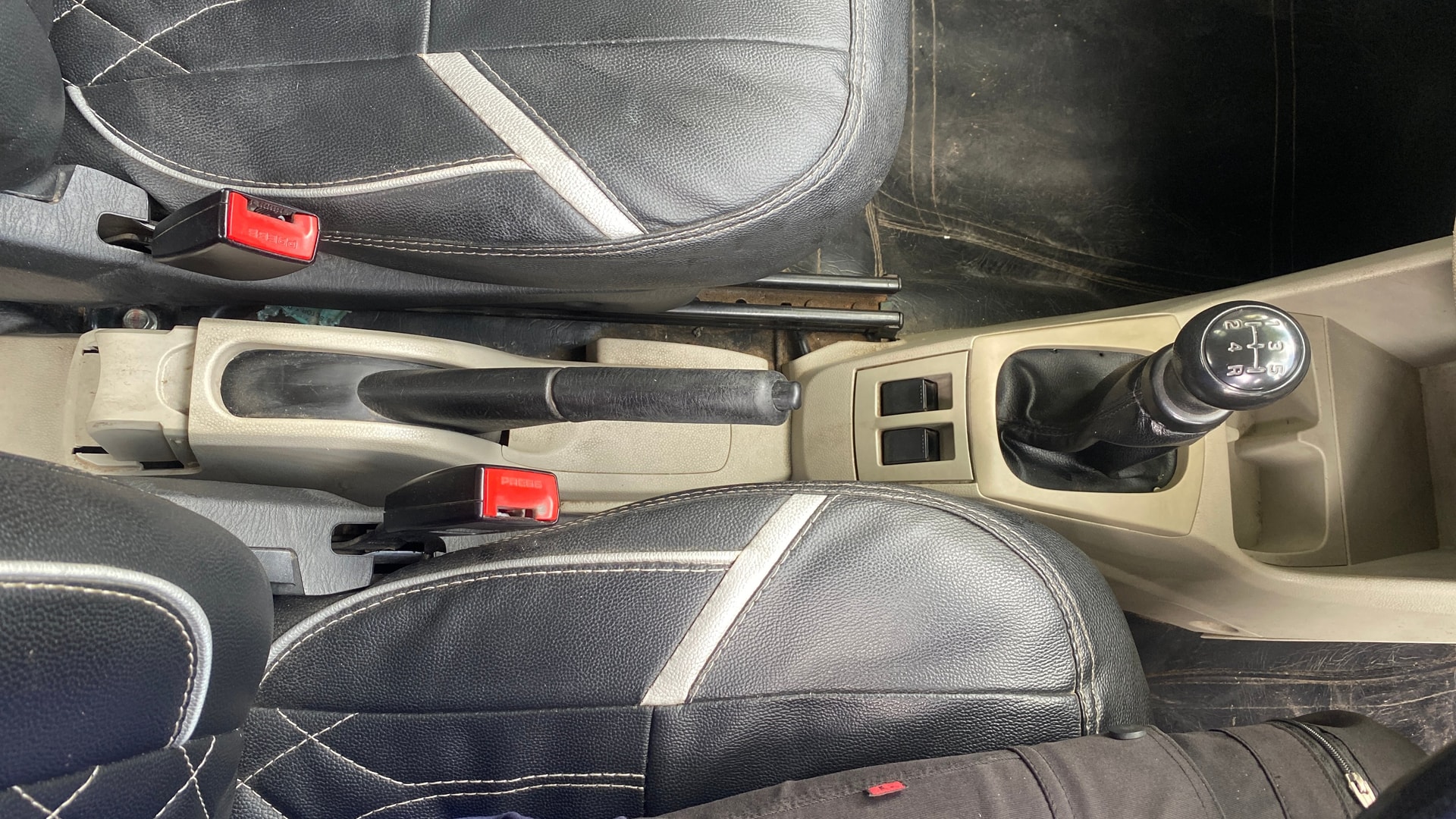 View 2020 Maruti Suzuki 1000 Base Variant Image 37 Used 2020 Maruti Suzuki 1000 Base Variant Image 37