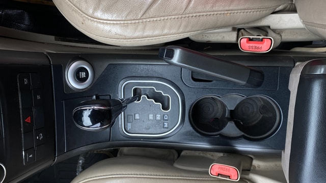 View Mahindra XUV500 Image 42 Used Mahindra XUV500 Image 42