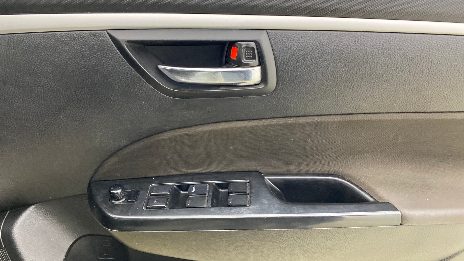 View 2017 Maruti Suzuki 1000 Base Variant Image 32 Used 2017 Maruti Suzuki 1000 Base Variant Image 32