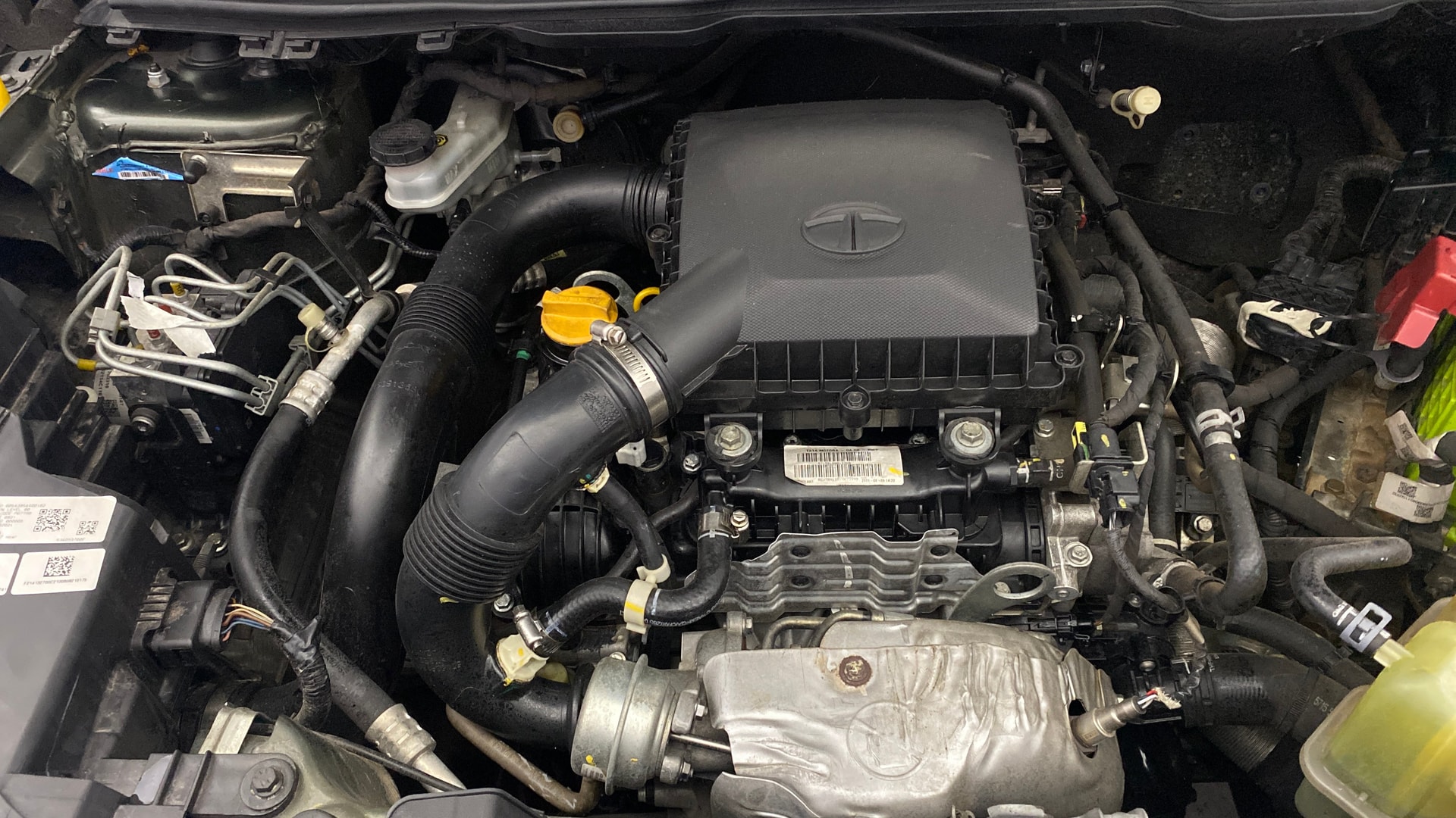 View 2021 Tata Nexon Revotron XE Image 3 Used 2021 Tata Nexon Revotron XE Image 3