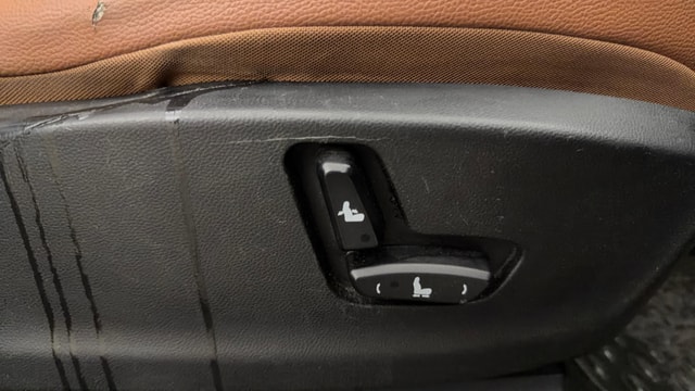 View MG Hector Plus Image 12 Used MG Hector Plus Image 12
