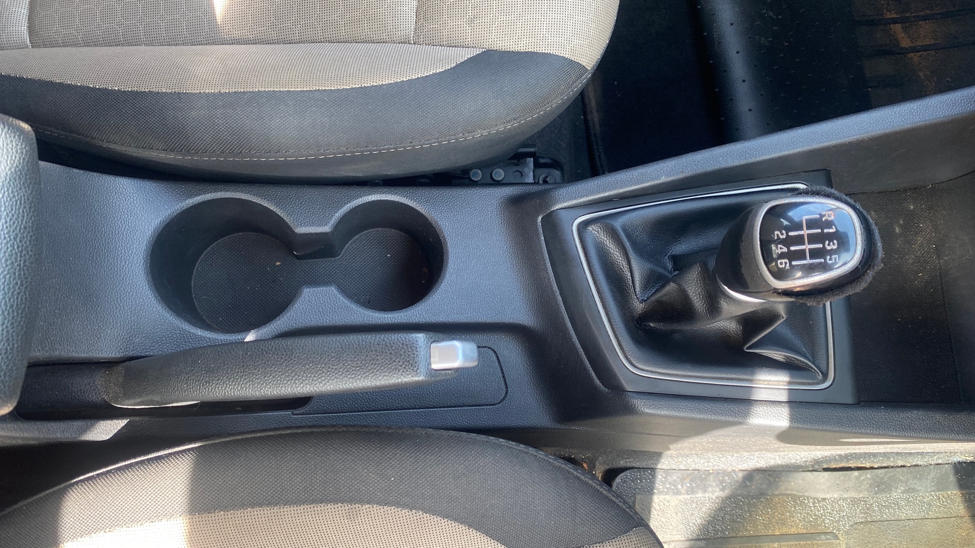 View 2015 Hyundai Elite i20 1.4 Asta Diesel Image 39 Used 2015 Hyundai Elite i20 1.4 Asta Diesel Image 39