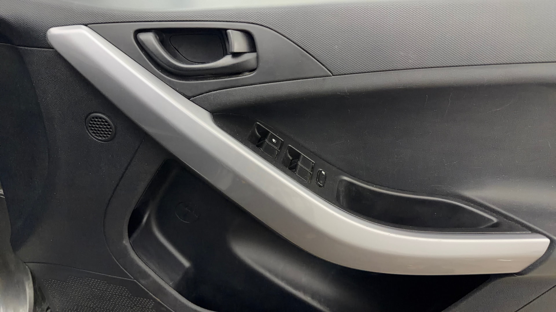 View 2021 Tata Nexon Revotron XE Image 34 Used 2021 Tata Nexon Revotron XE Image 34