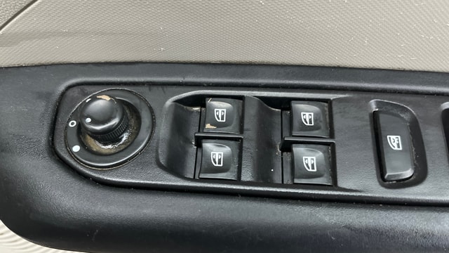 View Renault Triber Image 34 Used Renault Triber Image 34