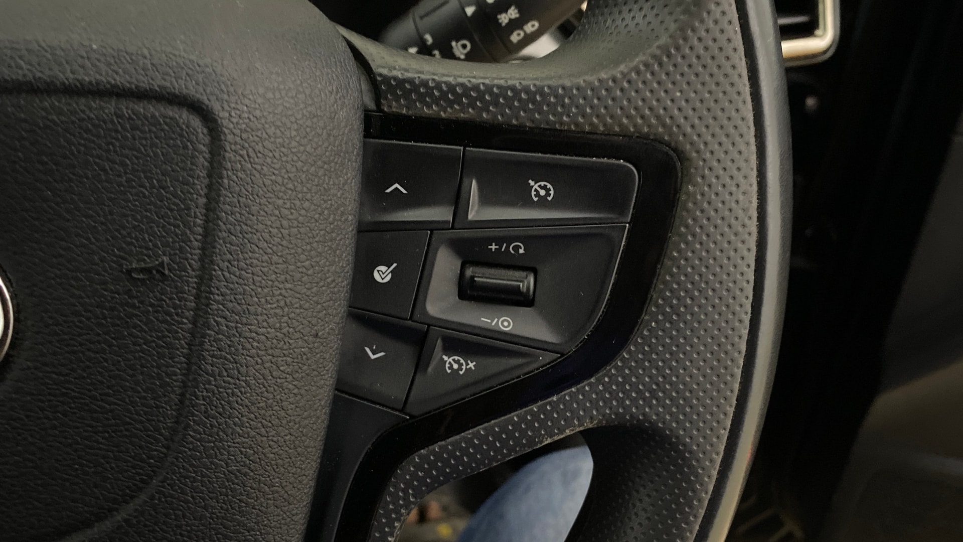 Used 2023 Tata Safari Used 2023 Tata Safari