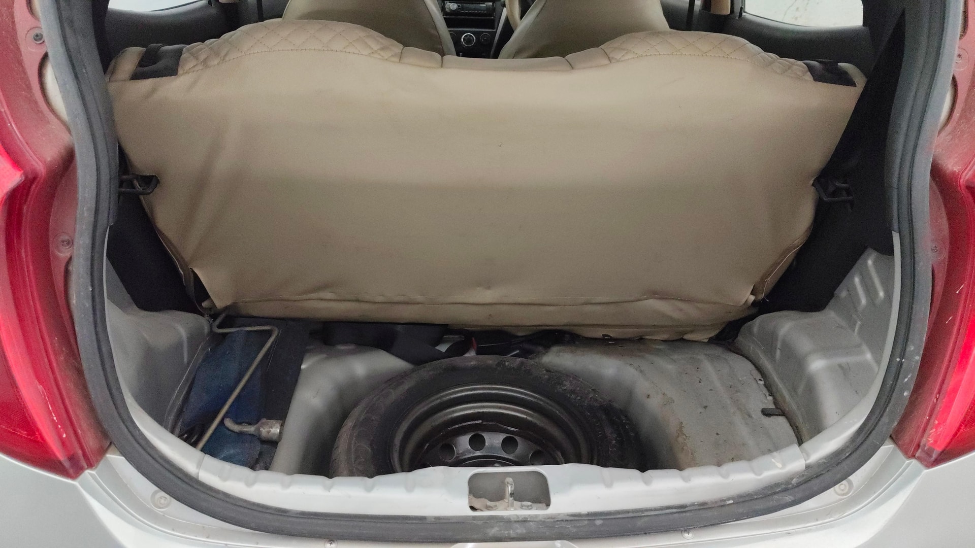 View 2014 Hyundai EON Era Plus Image 10 Used 2014 Hyundai EON Era Plus Image 10